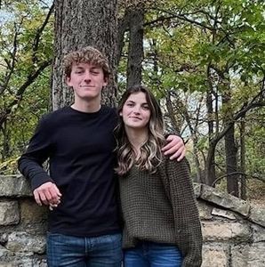 Meet your Posher, Casey